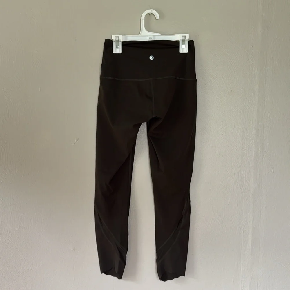 Lululemon olive green wunder unders crop 4 - Picture 4 of 6